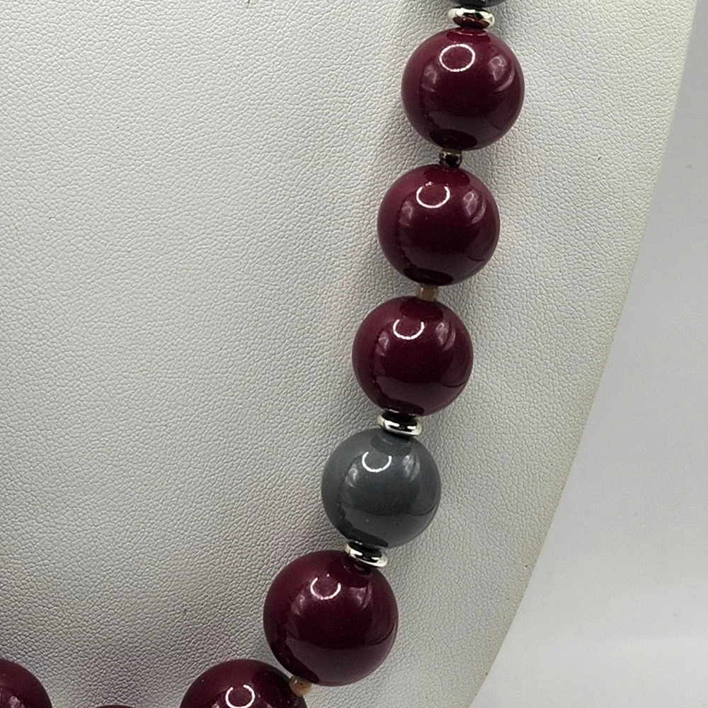Vintage Maroon and Grey Beaded Necklace with Silver Tone Spacers and‎ Spring